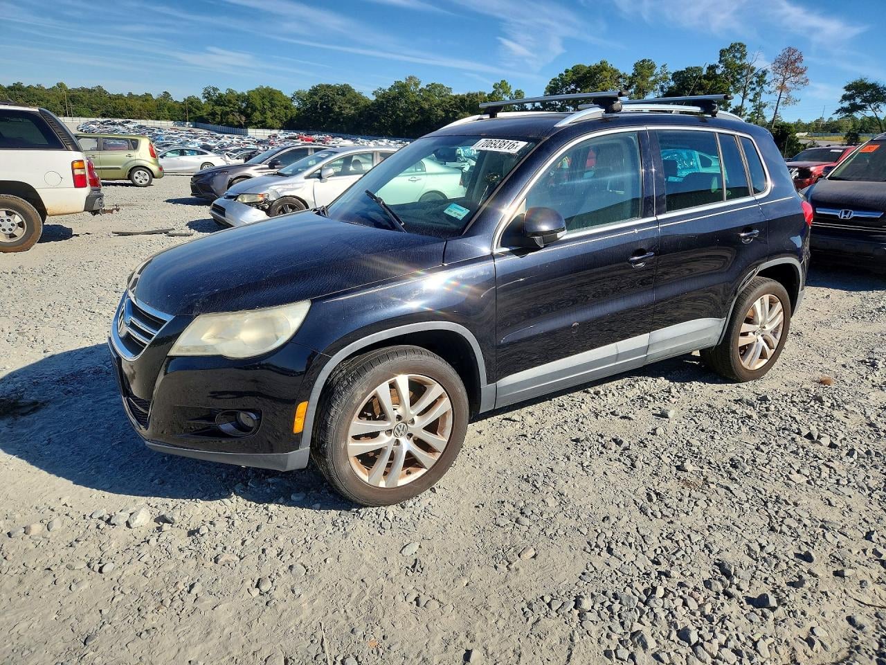 2011 VOLKSWAGEN TIGUAN S | WVGBV7AX9BW520773 | UPCARS