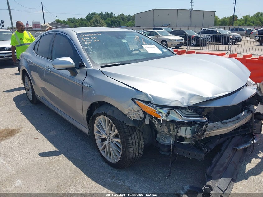 2020 TOYOTA CAMRY XLE HYBRID | 4T1F31AK3LU522511 | UPCARS
