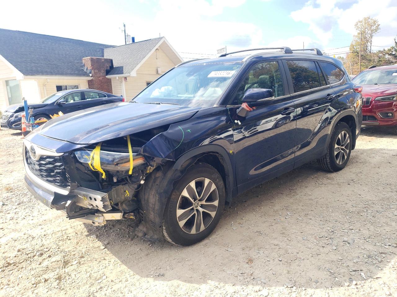 2023 TOYOTA HIGHLANDER XLE | 5TDKDRBH7PS506081 | UPCARS