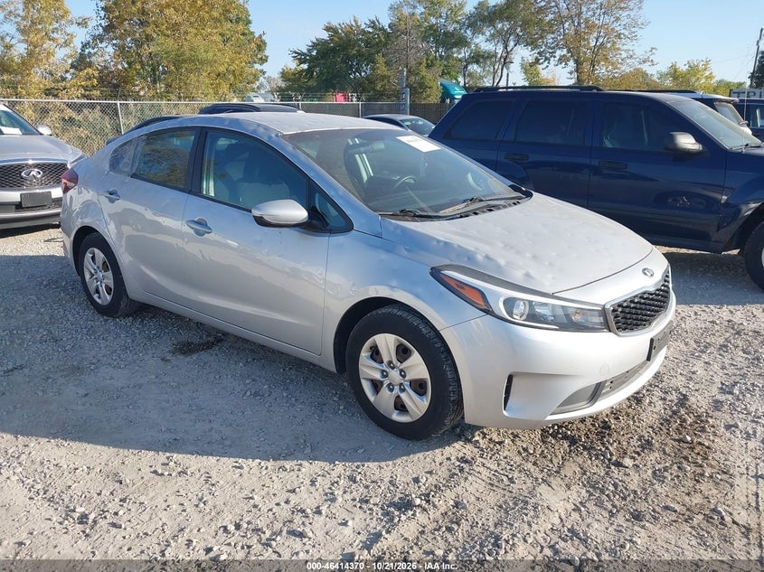 2018 KIA FORTE LX | 3KPFK4A7XJE236610 | UPCARS