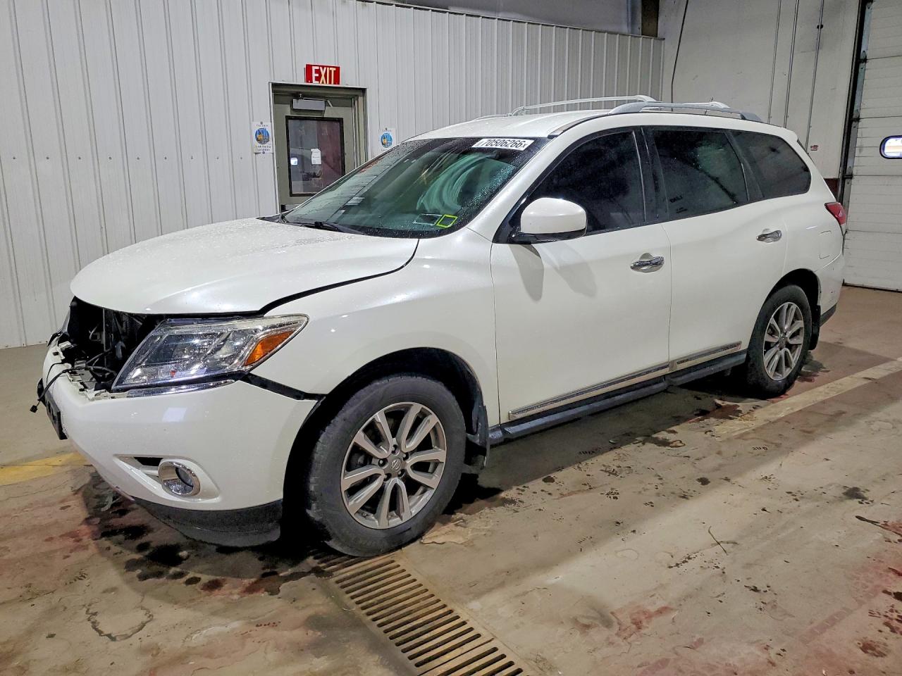2016 NISSAN PATHFINDER SL | 5N1AR2MM1GC607404 | UPCARS