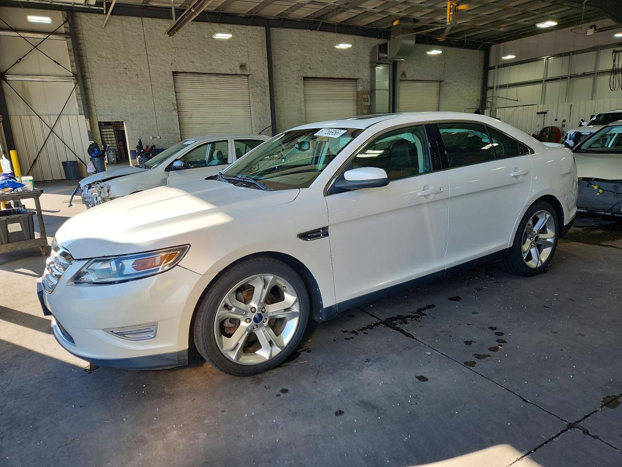 2010 FORD TAURU SHO | 1FAHP2KT3AG157196 | UPCARS