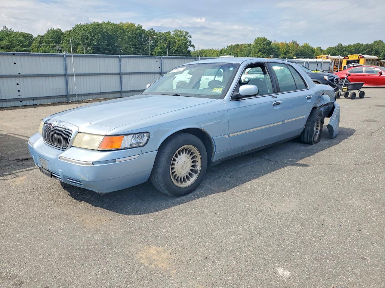 2001 MERCURY GRMARQUIS LS | 2MEFM75W11X695739 | UPCARS