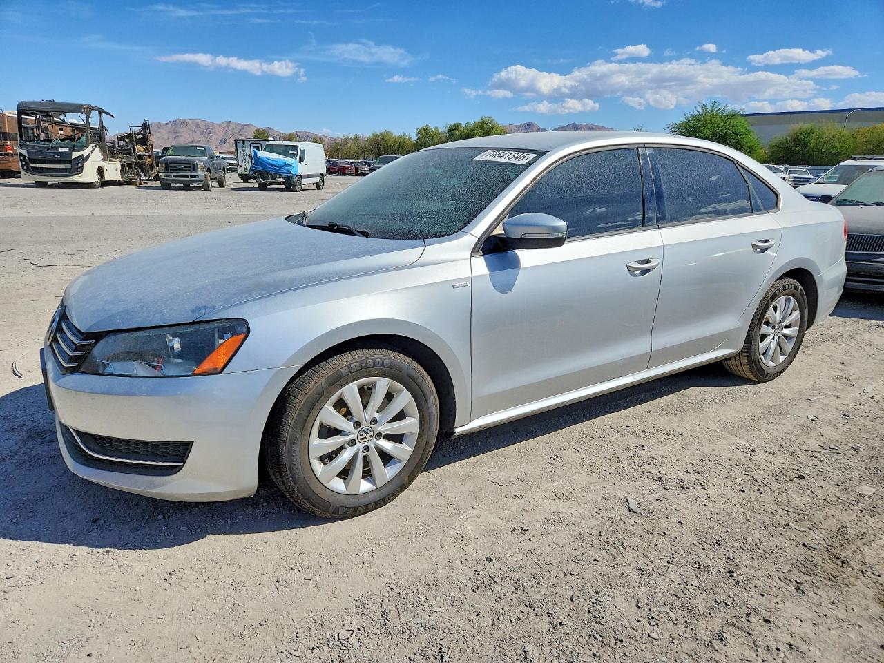 2015 VOLKSWAGEN PASSAT S | 1VWAT7A31FC034739 | UPCARS