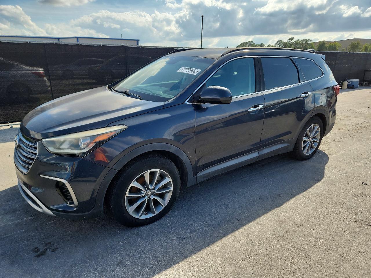 2017 HYUNDAI SANTA FE SE | KM8SM4HF3HU220066 | UPCARS