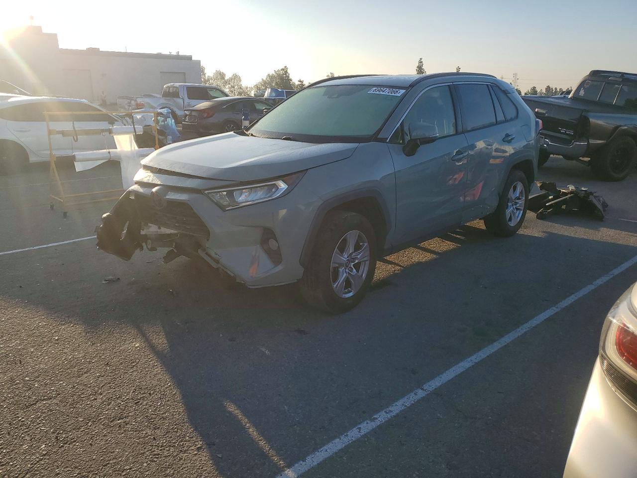 2019 TOYOTA RAV4 XLE | JTMW1RFV4KD511396 | UPCARS