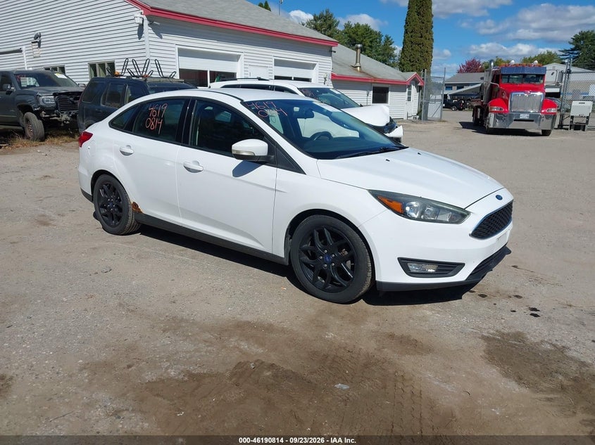 2016 FORD FOCU SE | 1FADP3F29GL330189 | UPCARS