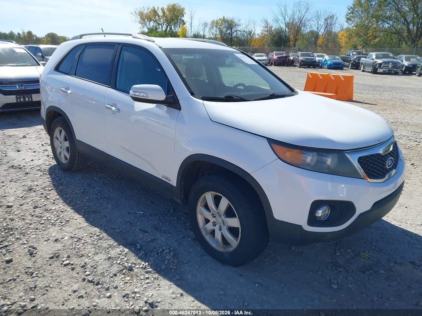 2011 KIA SORENTO LX | 5XYKTCA1XBG055349 | UPCARS