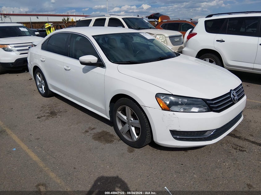 2015 VOLKSWAGEN PASSAT 1.8T SE | 1VWBT7A35FC050656 | UPCARS