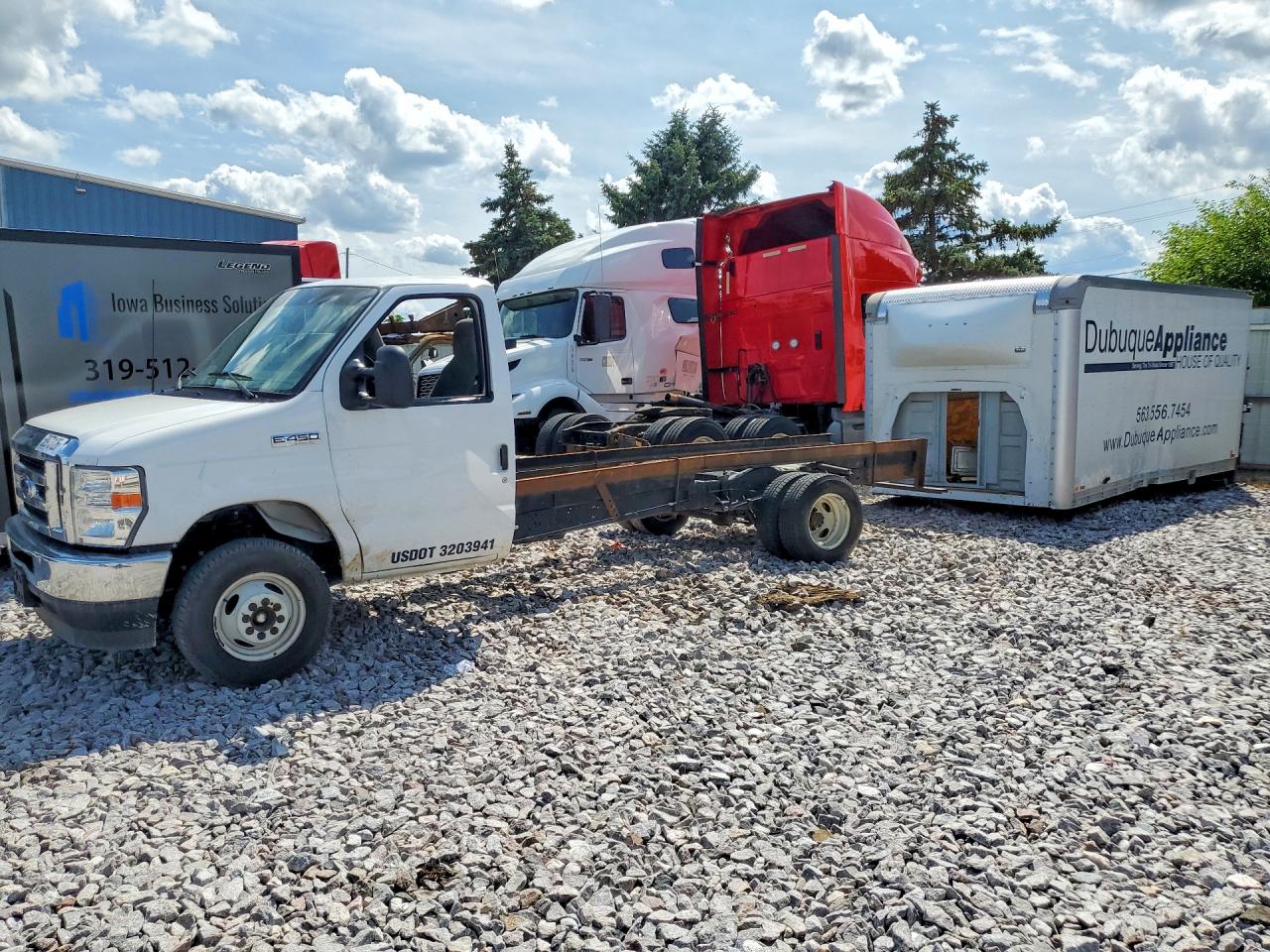 2023 FORD ECONOLIN E450 BOX TRUCK | 1FDXE4FN0PDD19228 | UPCARS