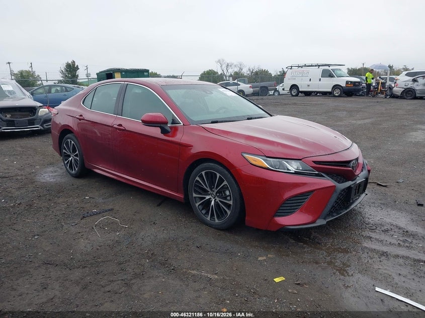 2018 TOYOTA CAMRY SE | 4T1B11HK0JU617468 | UPCARS