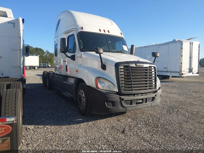 2017 FREIGHTLINER CASCADIA 125 | 3AKJGLDR5HSHF8786 | UPCARS
