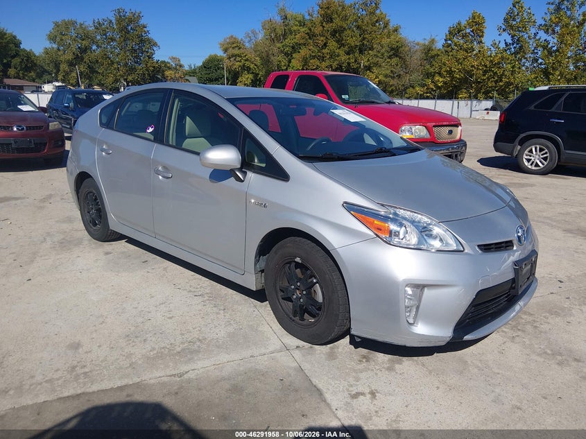 2015 TOYOTA PRIUS TWO | JTDKN3DU2F1883157 | UPCARS