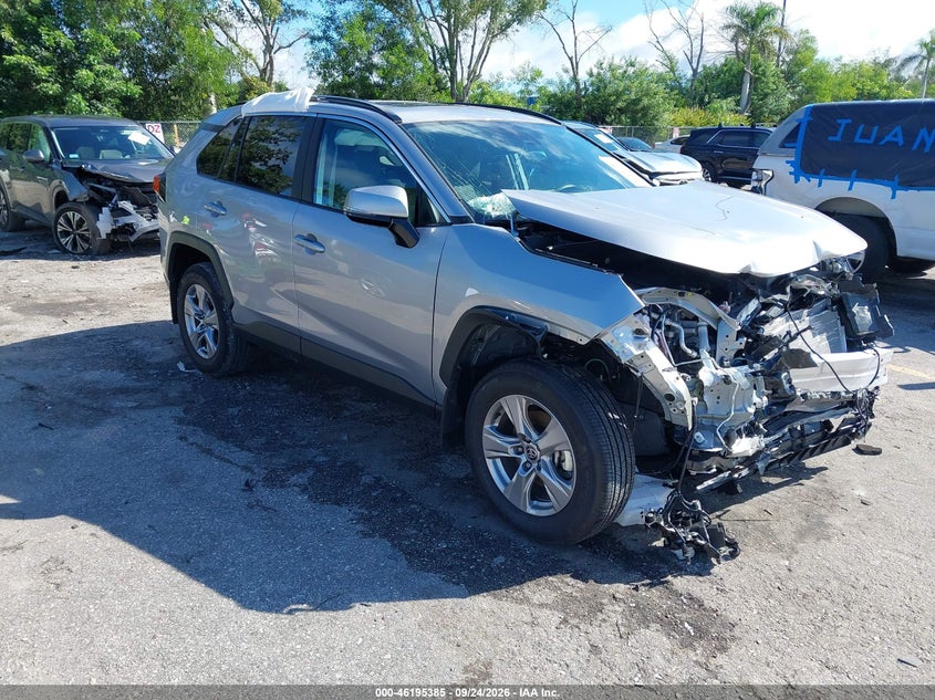 2025 TOYOTA RAV4 XLE | 2T3W1RFV1SC347903 | UPCARS