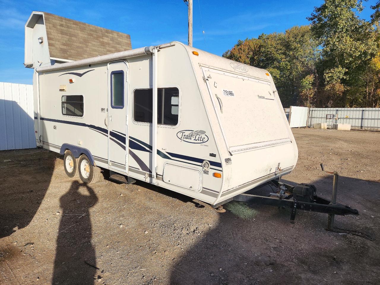 2004 R-VISION TRAIL LITE CAMPER | 4WY201L2841701113 | UPCARS