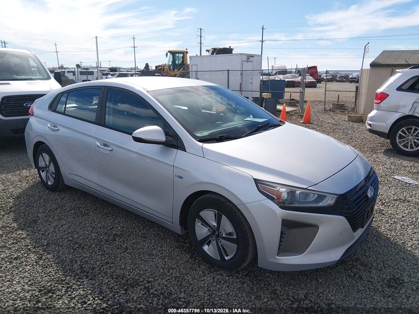 2018 HYUNDAI IONIQ HYBRID BLUE | KMHC65LCXJU100000 | UPCARS