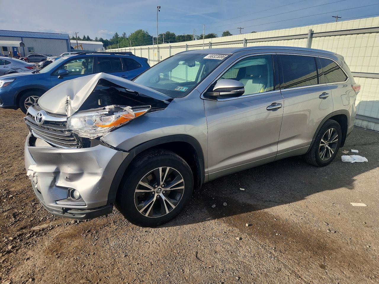 2016 TOYOTA HIGHLANDER XLE | 5TDJKRFH2GS242036 | UPCARS