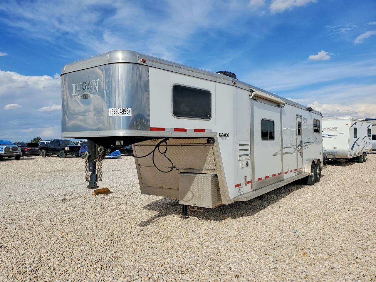 2013 LOGANCOACH UNKNOWN LOGAN COACH LQ7311 WB 2+1 GN HORSE TRAILER | 1L9HR3624D2472886 | UPCARS