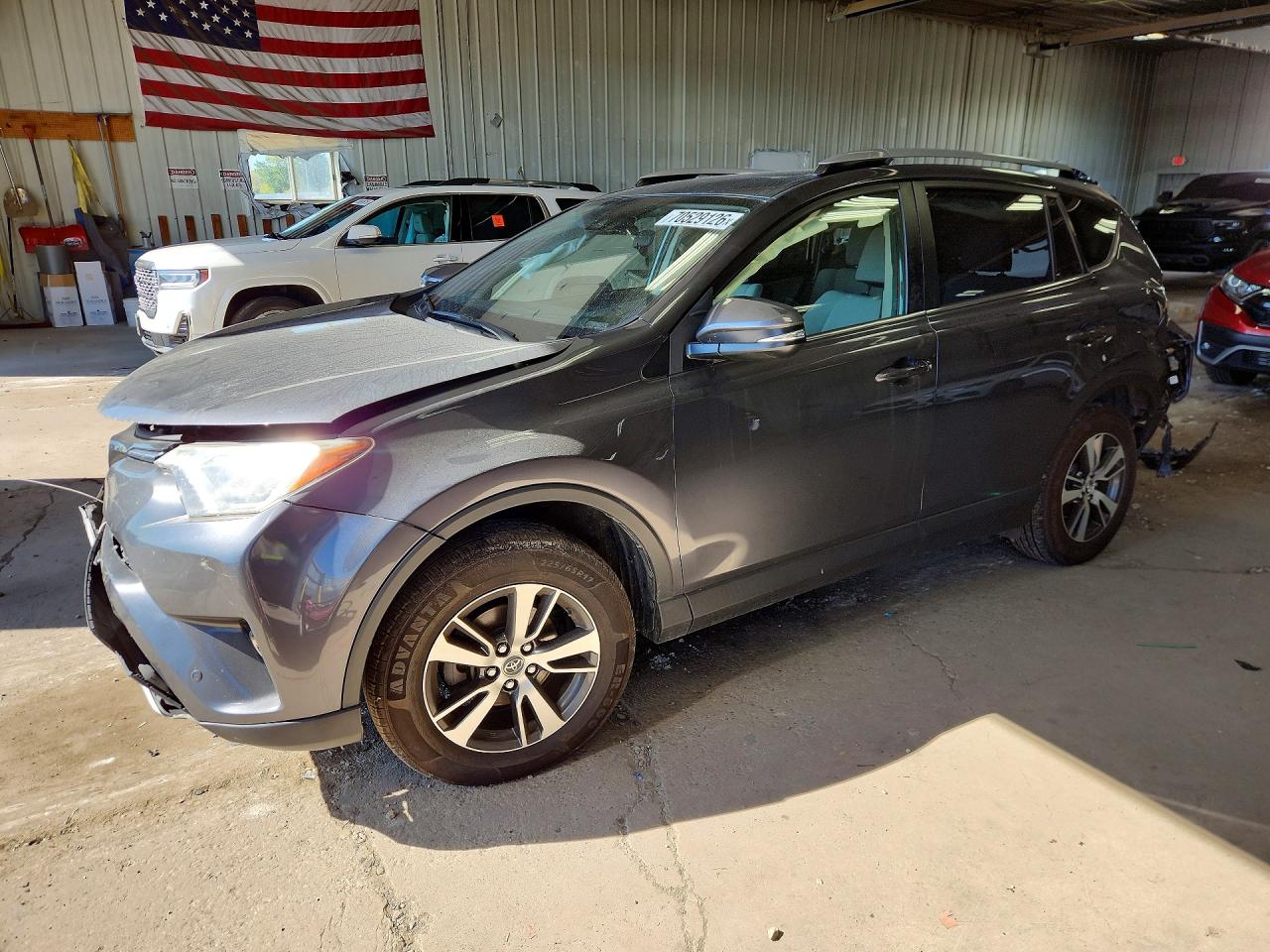 2018 TOYOTA RAV4 XLE | JTMRFREV9JD227776 | UPCARS