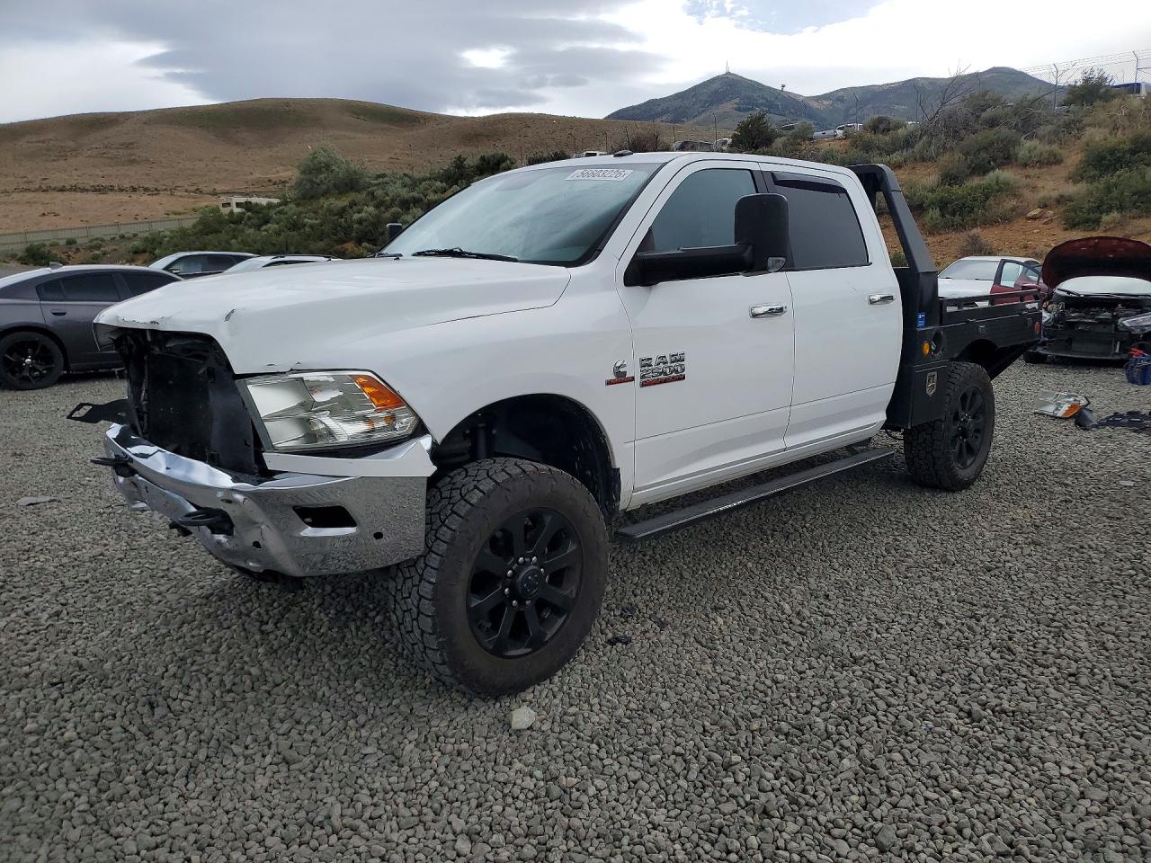 2015 RAM 2500 SLT | 3C6UR5DL1FG638553 | UPCARS