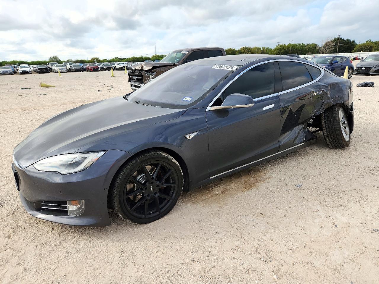 2016 TESLA MODEL S | 5YJSA1E27GF153511 | UPCARS