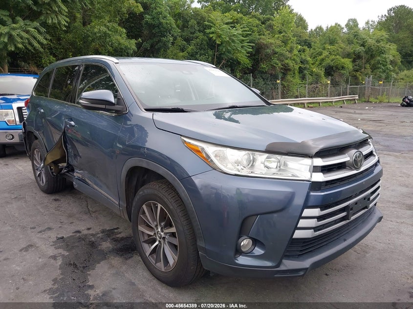 2017 TOYOTA HIGHLANDER XLE | 5TDKZRFH5HS525791 | UPCARS