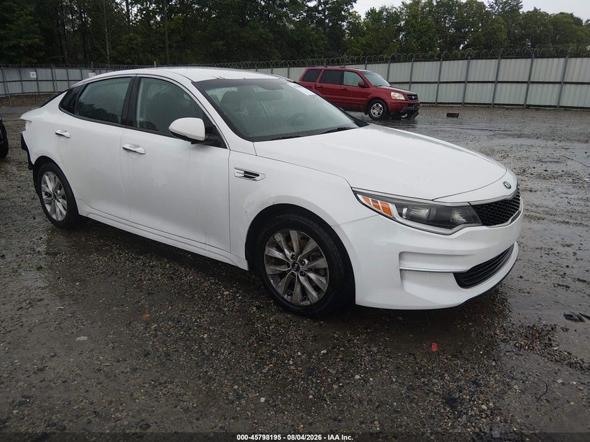 2018 KIA OPTIMA LX | 5XXGT4L33JG270360 | UPCARS
