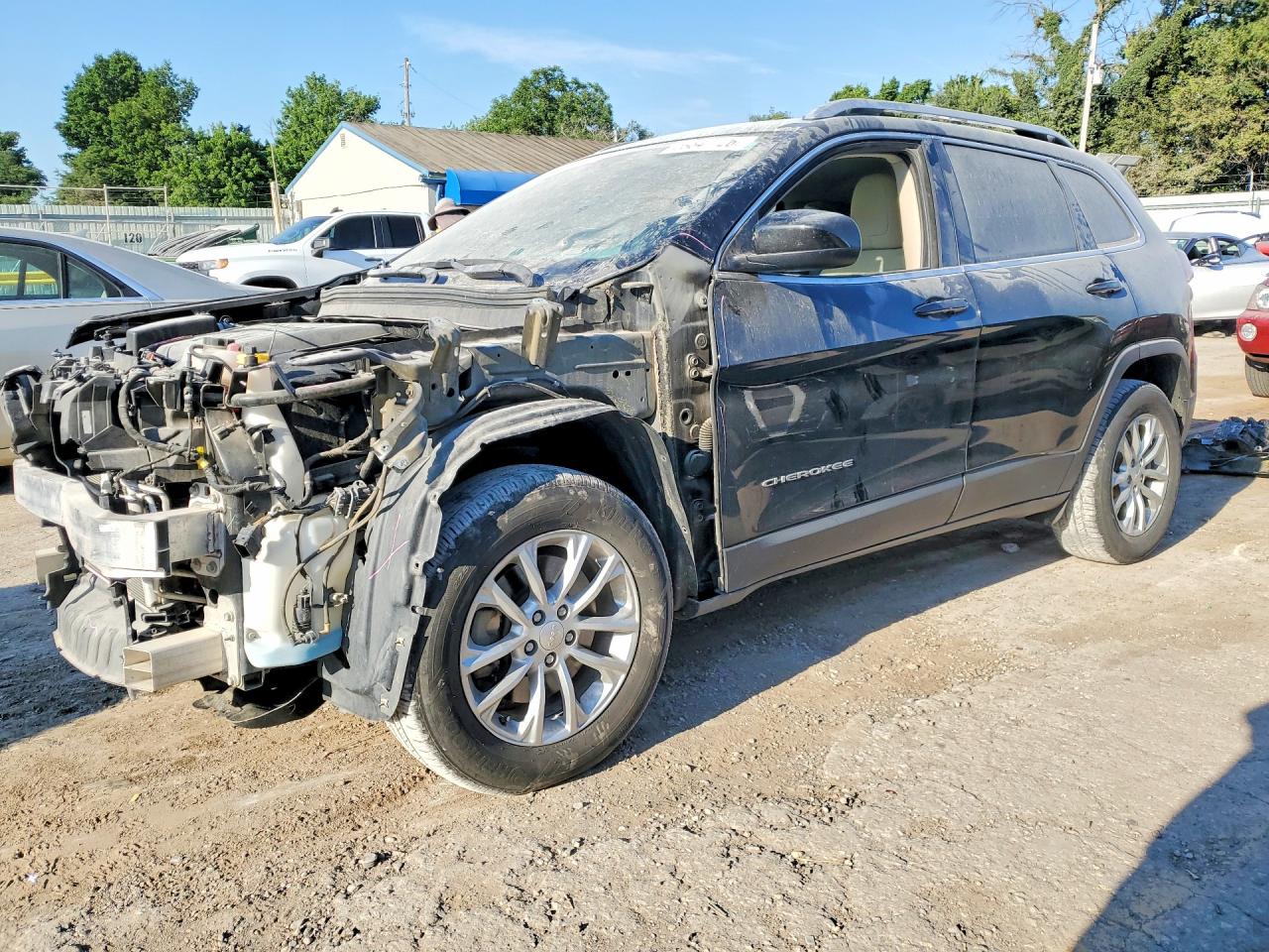 2019 JEEP CHEROKEE LATITUDE | 1C4PJMCX3KD125436 | UPCARS