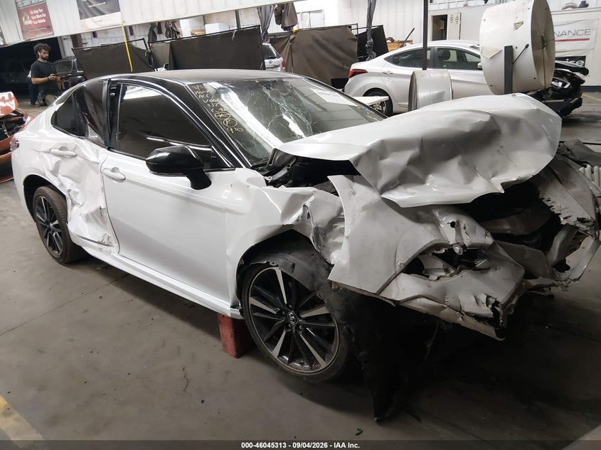 2018 TOYOTA CAMRY XSE | 4T1B61HK3JU066955 | UPCARS