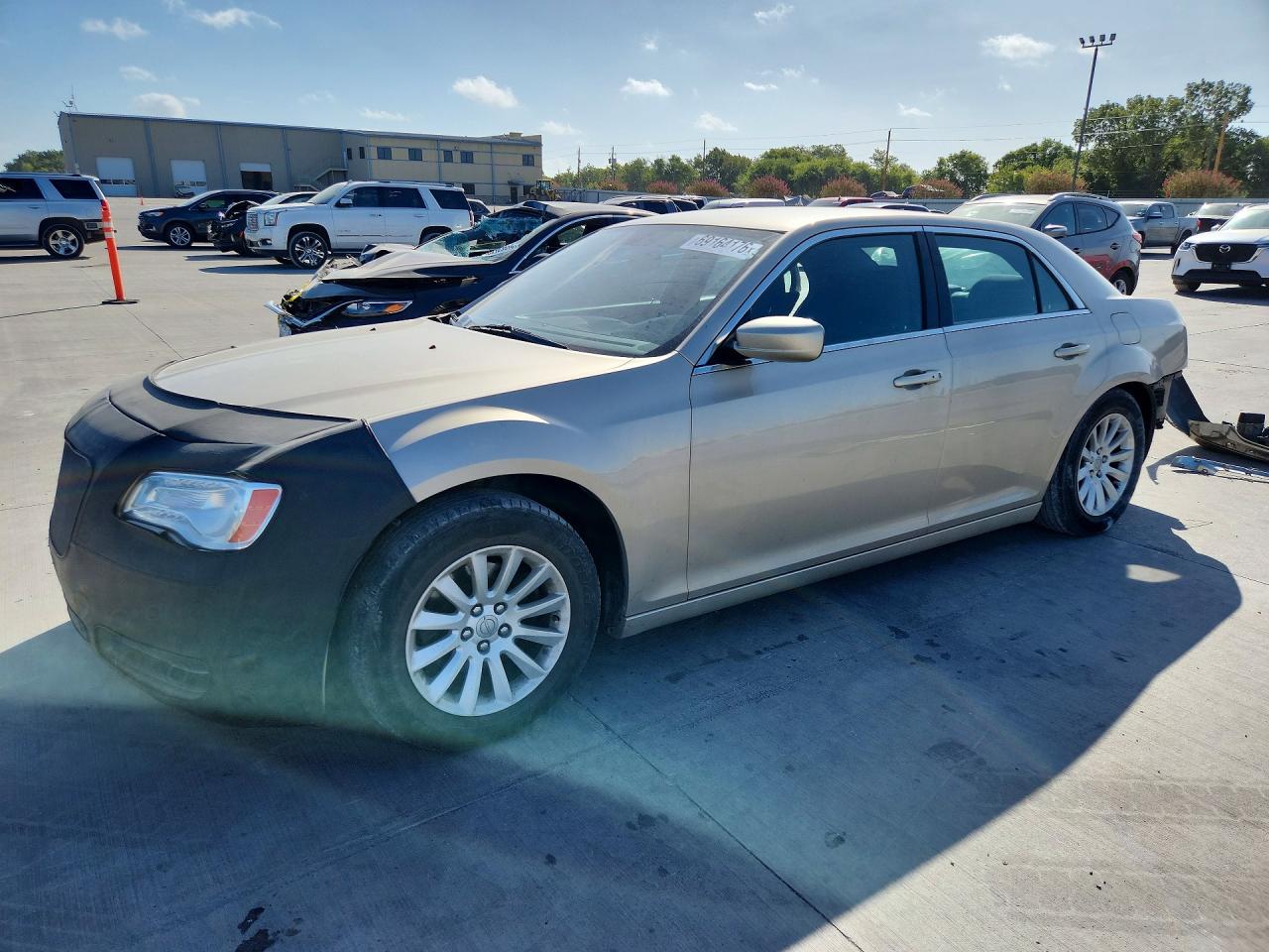 2012 CHRYSLER 300 | 2C3CCAAG1CH311477 | UPCARS