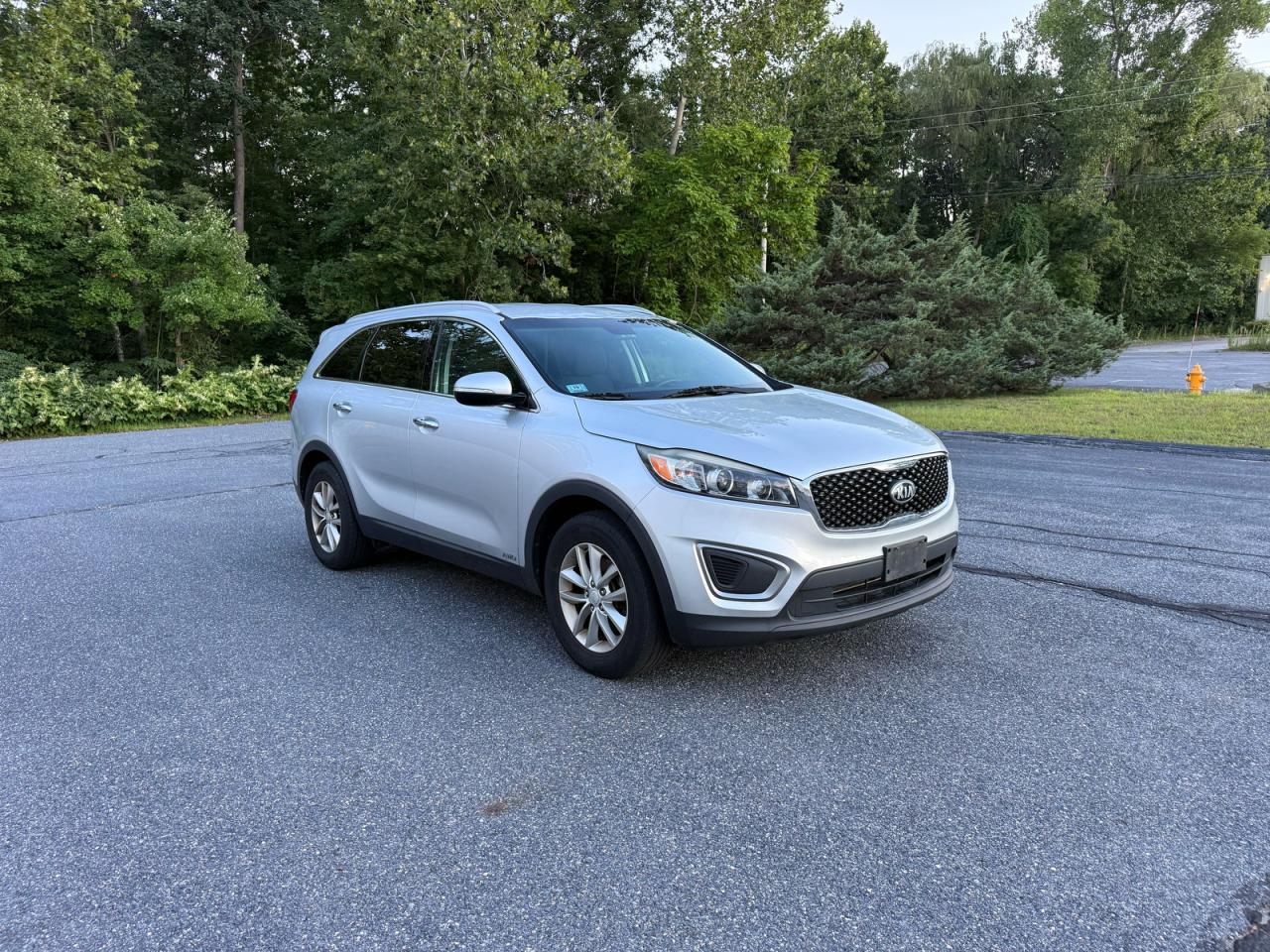 2016 KIA SORENTO LX | 5XYPGDA30GG081242 | UPCARS