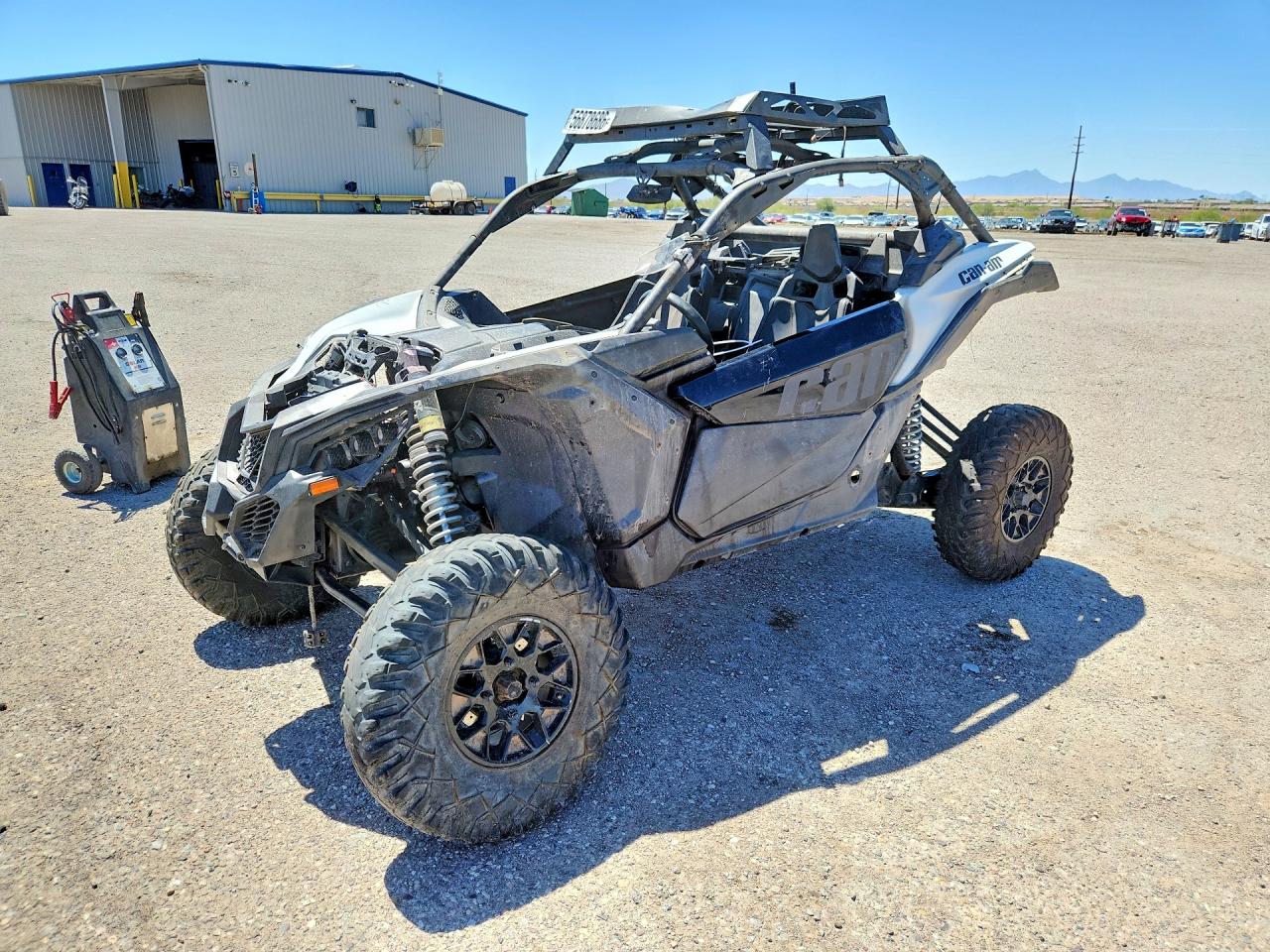 2023 CAN-AM SIDEBYSIDE UTILITY VEHICLE | 3JBVGAY43PE004109 | UPCARS