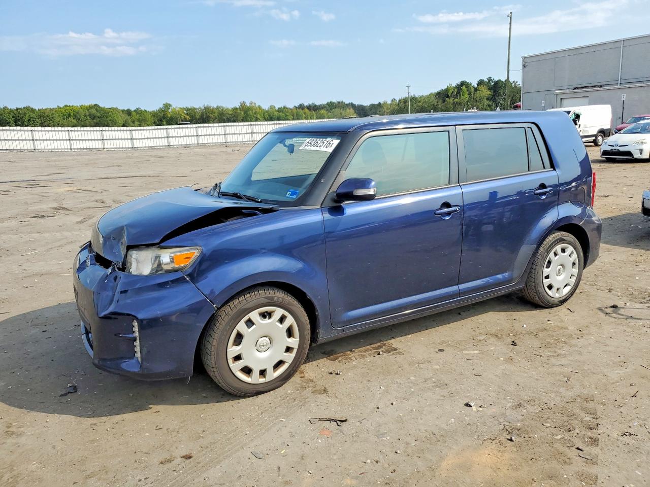 2015 SCION X BASE | JTLZE4FE4FJ077979 | UPCARS