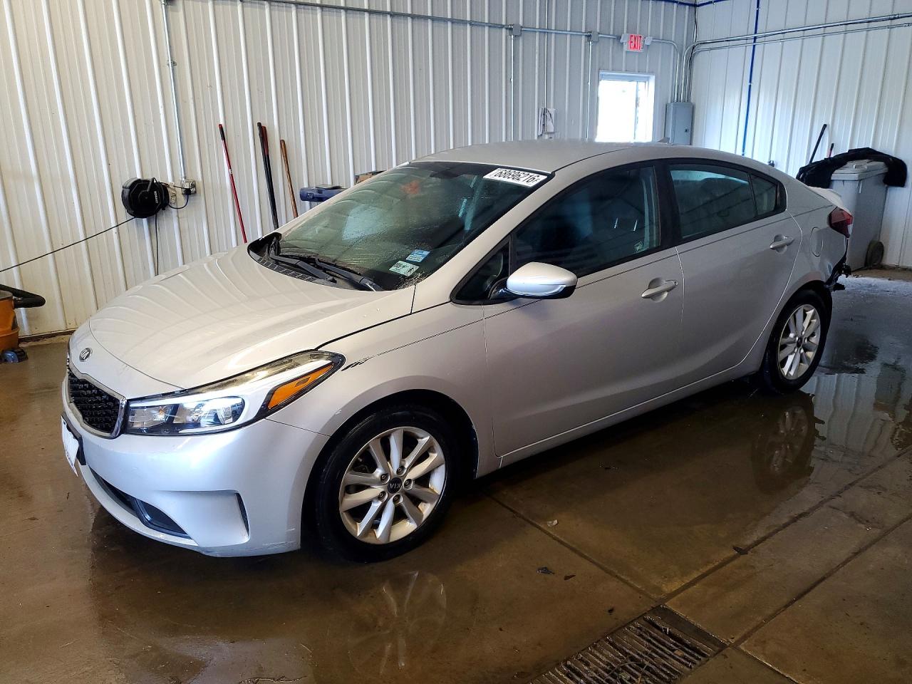 2017 KIA FORTE LX | 3KPFL4A74HE082970 | UPCARS