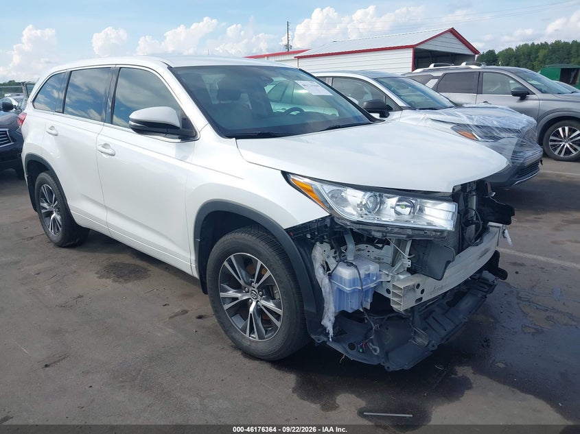 2018 TOYOTA HIGHLANDER LE PLUS | 5TDBZRFH1JS909525 | UPCARS