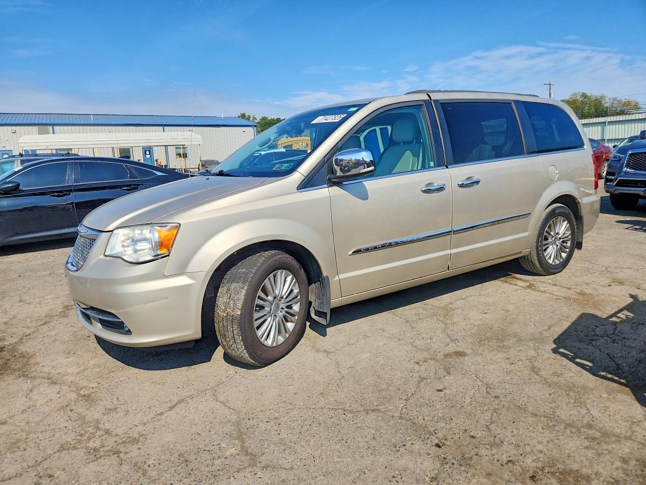 2015 CHRYSLER MINIVAN TOURING L | 2C4RC1CG3FR574345 | UPCARS