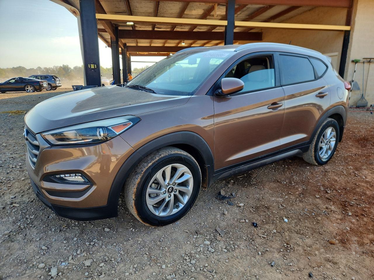 2016 HYUNDAI TUCSON SE | KM8J33A42GU033465 | UPCARS
