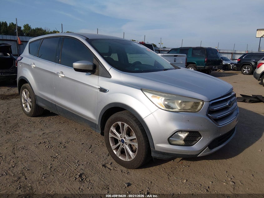 2017 FORD ESCAPE SE | 1FMCU9GD0HUB64962 | UPCARS