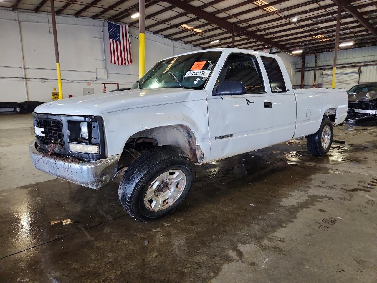 1998 GMC SIERRA C2500 | 1GTGC29R3WE520806 | UPCARS