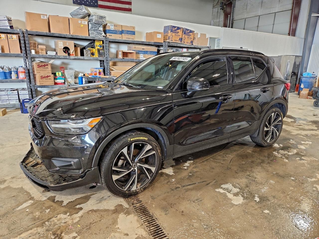 2021 VOLVO XC40 T5 R-DESIGN | YV4162UMXM2444439 | UPCARS