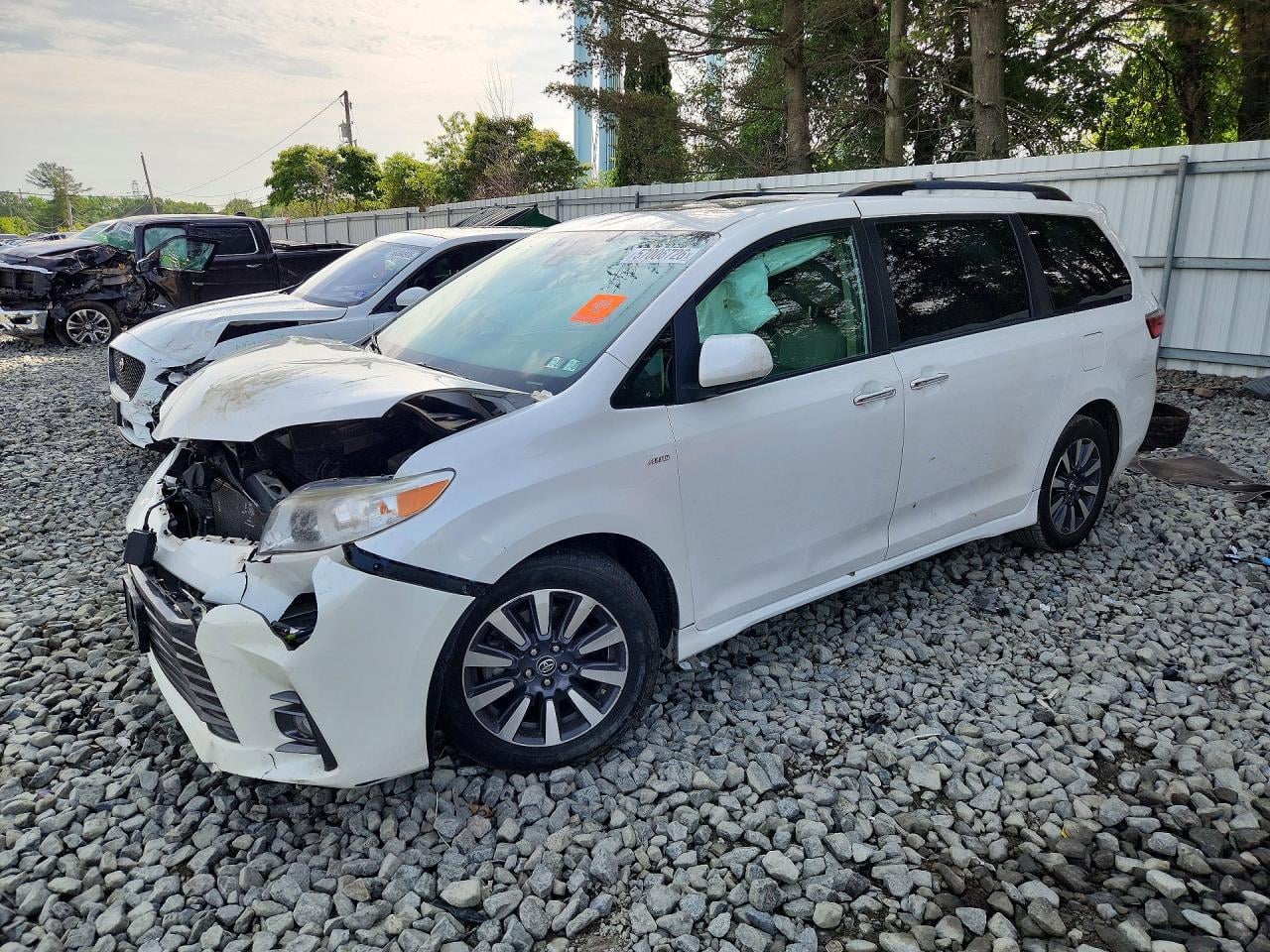 2019 TOYOTA SIENNA XLE 7-PASSENGER | 5TDDZ3DC8KS225506 | UPCARS