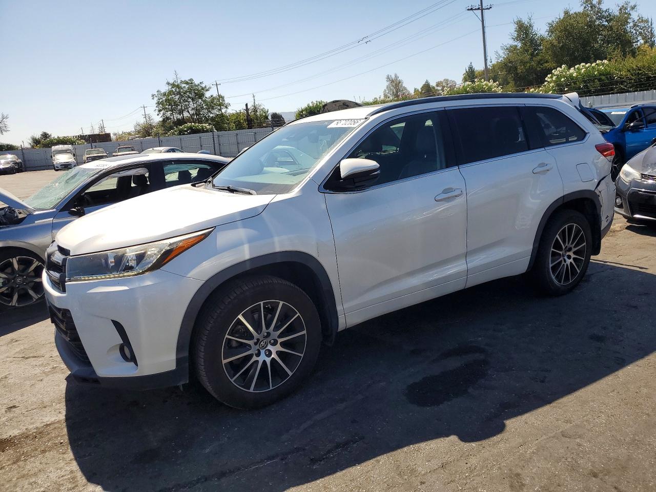 2017 TOYOTA HIGHLANDER SE | 5TDJZRFH0HS517027 | UPCARS