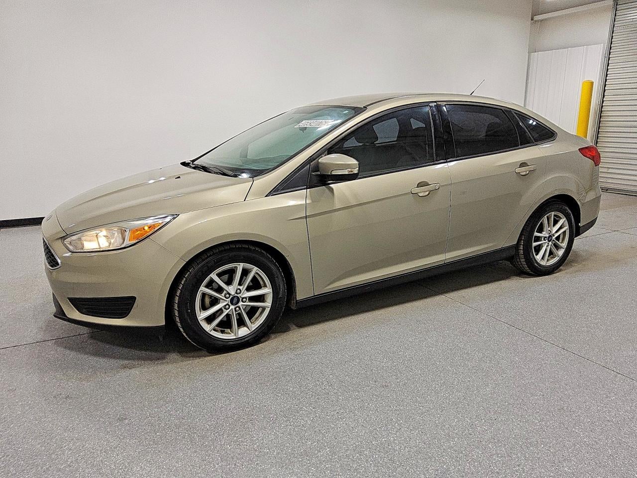 2015 FORD FOCU SE | 1FADP3F21FL211132 | UPCARS