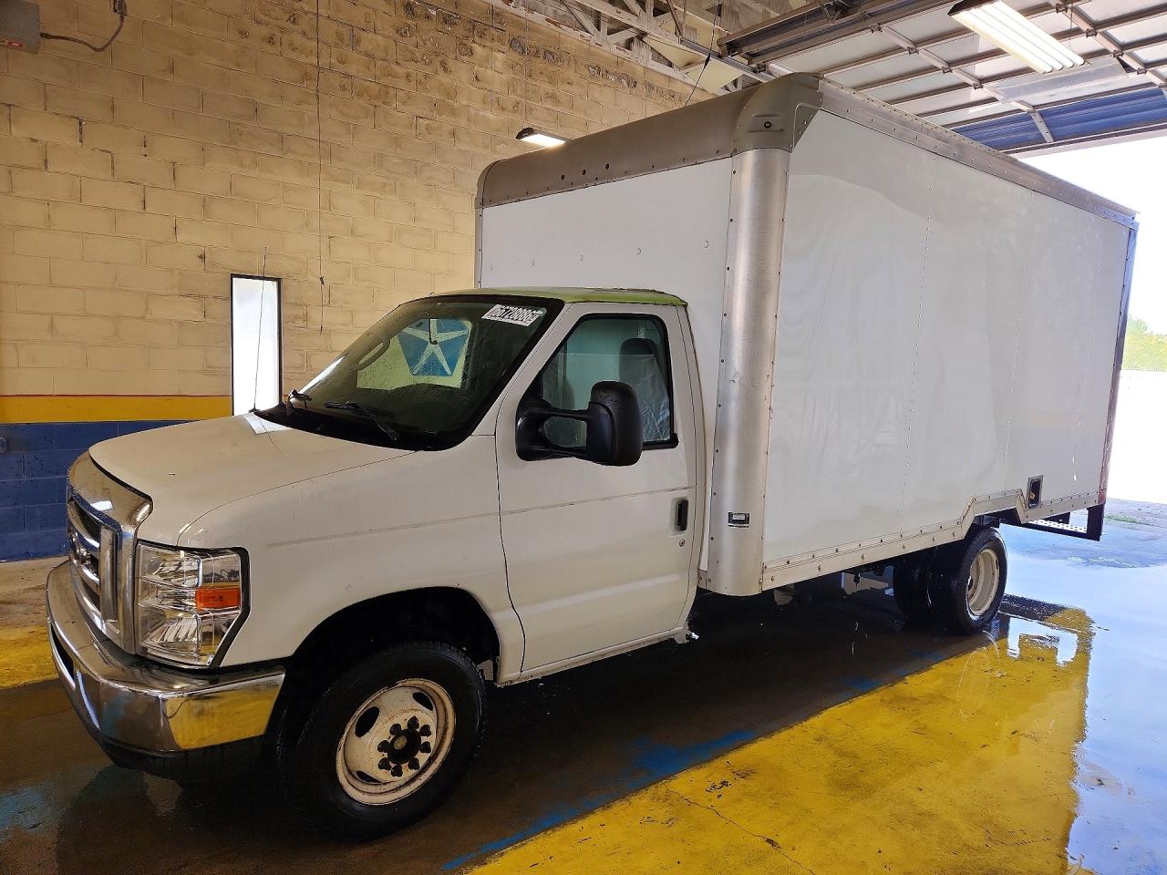 2018 FORD ECONOLIN E350 BOX TRUCK | 1FDWE3F66JDC41172 | UPCARS