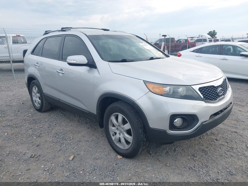 2013 KIA SORENTO LX | 5XYKT3A64DG413057 | UPCARS