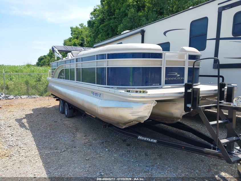 2016 BENNINGTON PONTOON | ETWB9017K516 | UPCARS