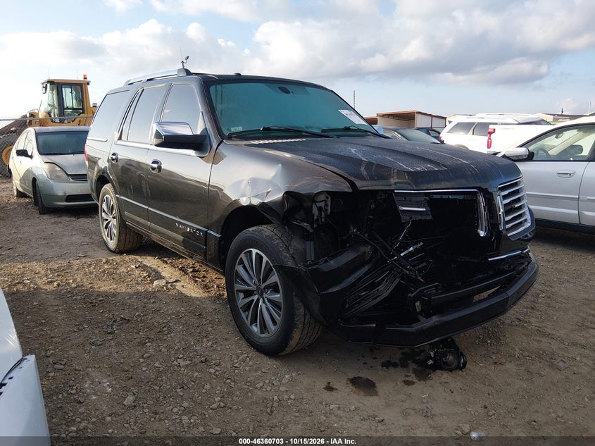 2015 LINCOLN NAVIGATOR | 5LMJJ2HT8FEJ12447 | UPCARS