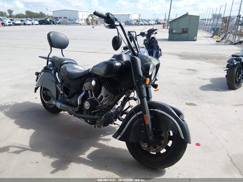 2017 INDIAN MOTORCYCLE CO. CHIEF DARK HORSE | 56KCCDAA7H3343301 | UPCARS