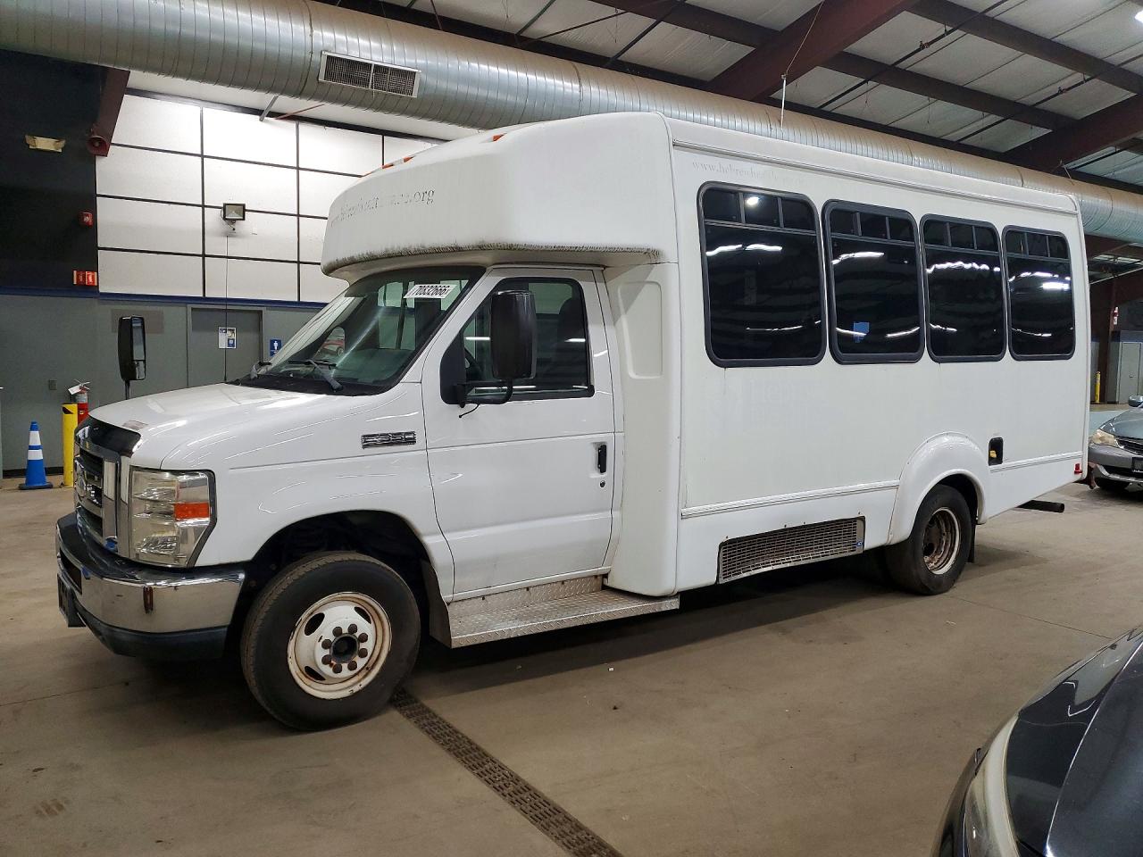 2013 FORD ECONOLINE SHUTTLE BUS | 1FDEE3FS7FDA05078 | UPCARS