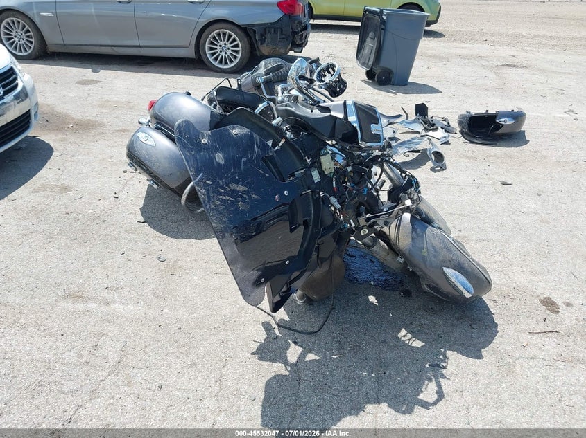 2017 INDIAN MOTORCYCLE CO. ROADMASTER | 56KTRAAA9H3355866 | UPCARS